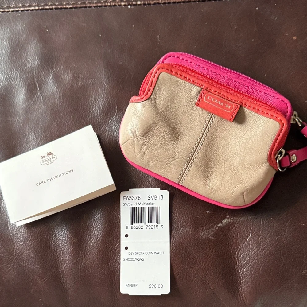 Coach Beige and Pink wallet - Picture 3 of 7